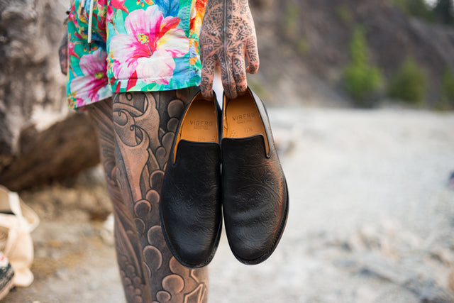 Slipper Black Floral Print Shell Cordovan - VIBERG