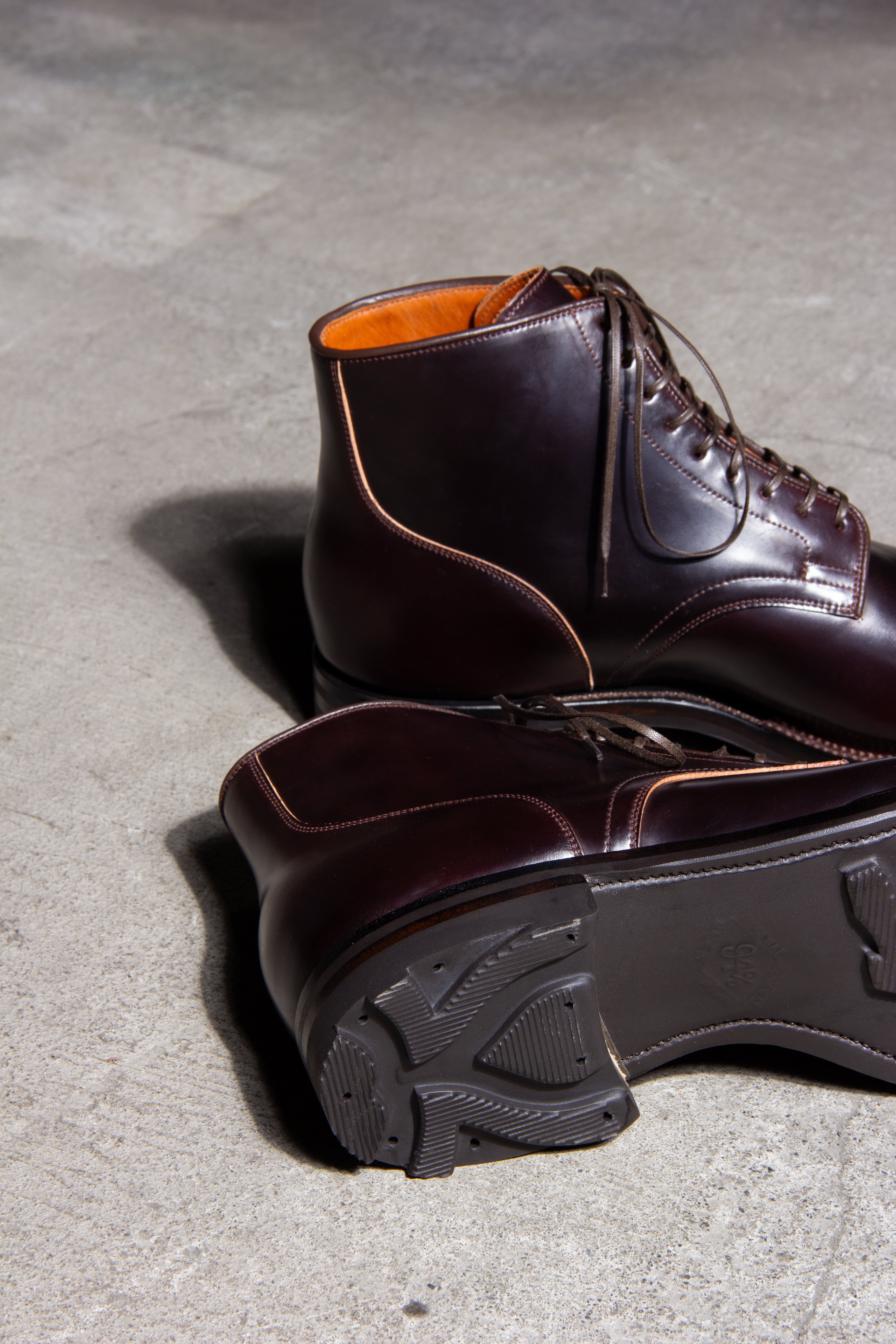Viberg Dress Boots | Navvy Boot™ Mahogany Boxboard Cordovan – VIBERG