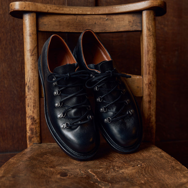 Strathcona - Black Alcazar - VIBERG